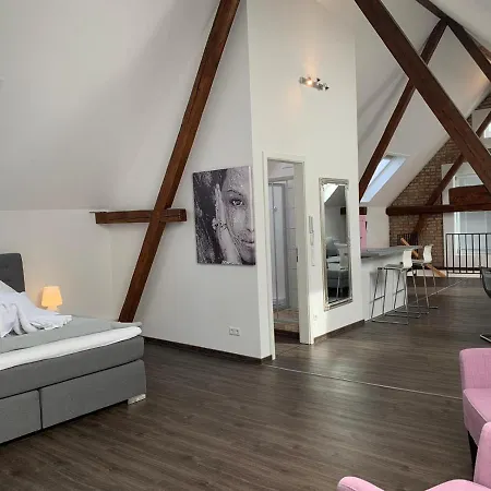 Business - Boardinghouse Hotel