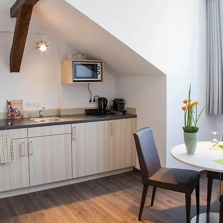 Отель Business - Boardinghouse 3*