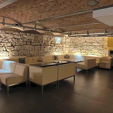 Business - Boardinghouse Hotel